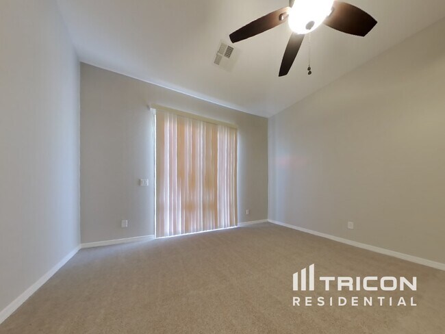 Building Photo - 29946 W Avalon Dr