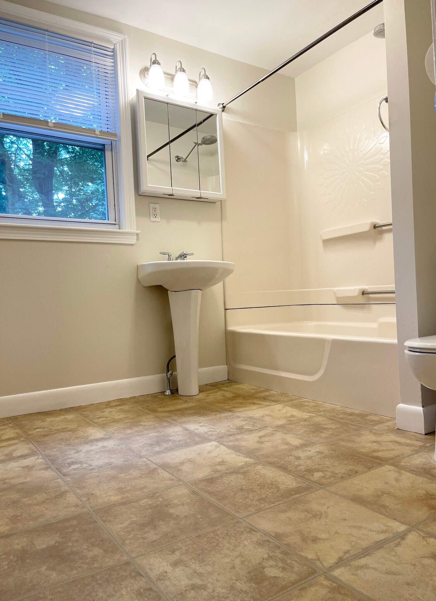 Bathroom - 20 Boylston St