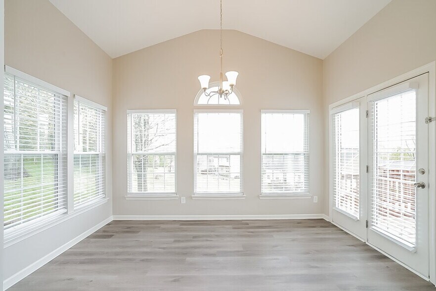 Building Photo - 1802 Cabe Ct