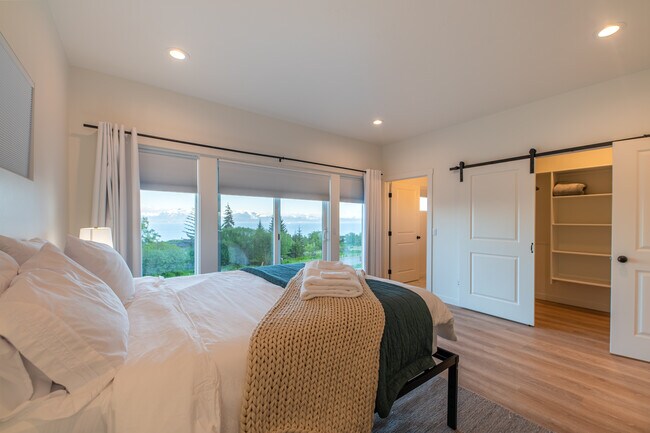 Building Photo - 833 Linstrang Wy