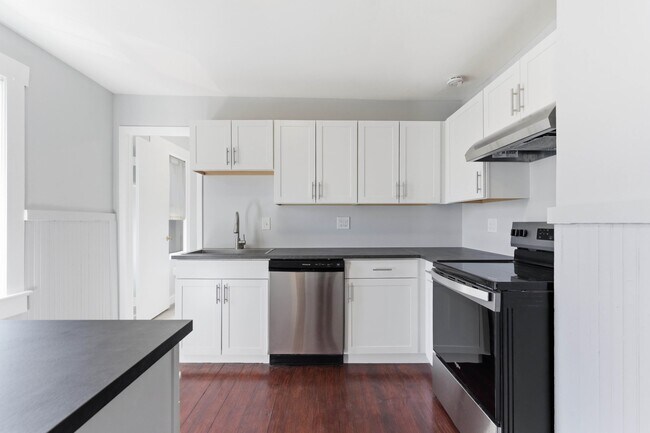 Building Photo - 50 Saragossa St