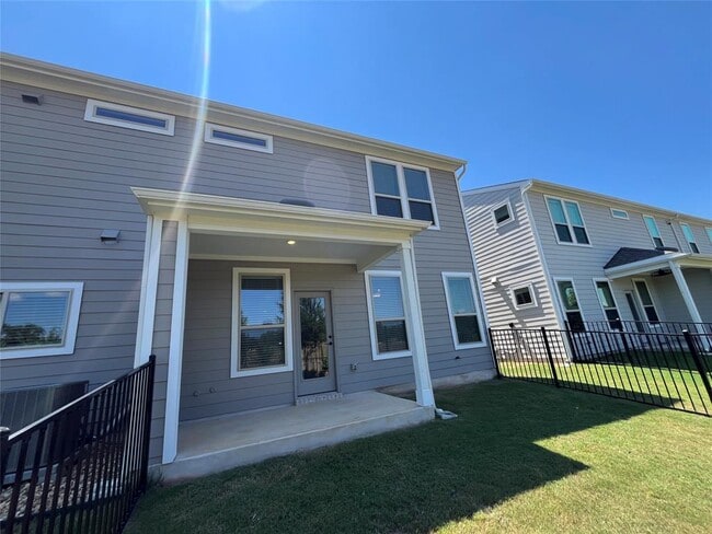 Building Photo - 2725 Woodall Dr