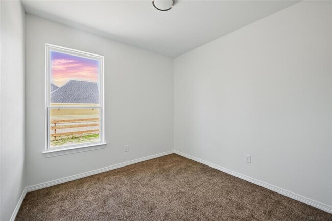 Building Photo - 24644 Cavan St