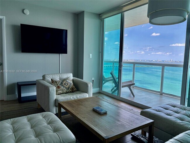 Building Photo - 1800 N Bayshore Dr