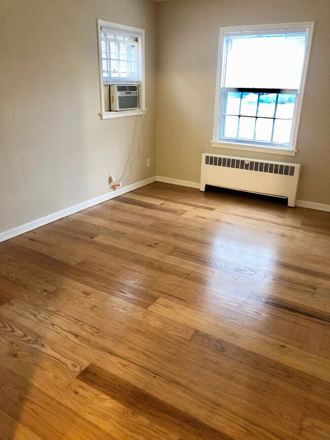 Building Photo - 117 Fairfax Ave