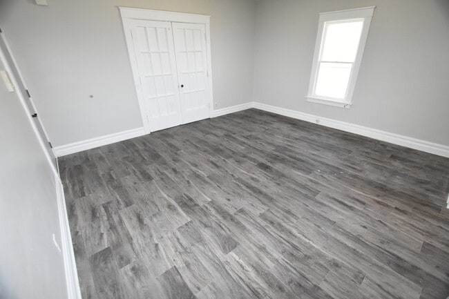 Building Photo - 545 Hammond Ave
