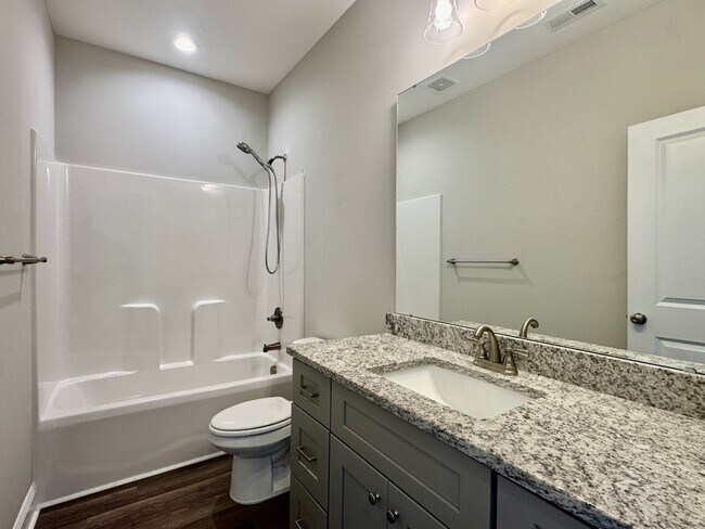 Building Photo - 15 Jones Crk Ln