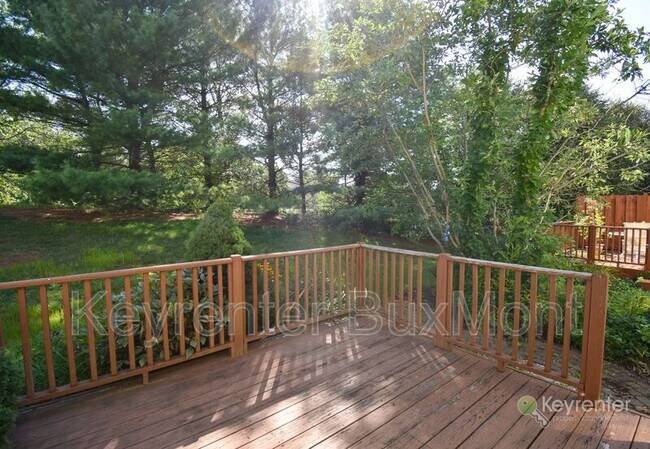 Building Photo - 109 Meadow View Ln