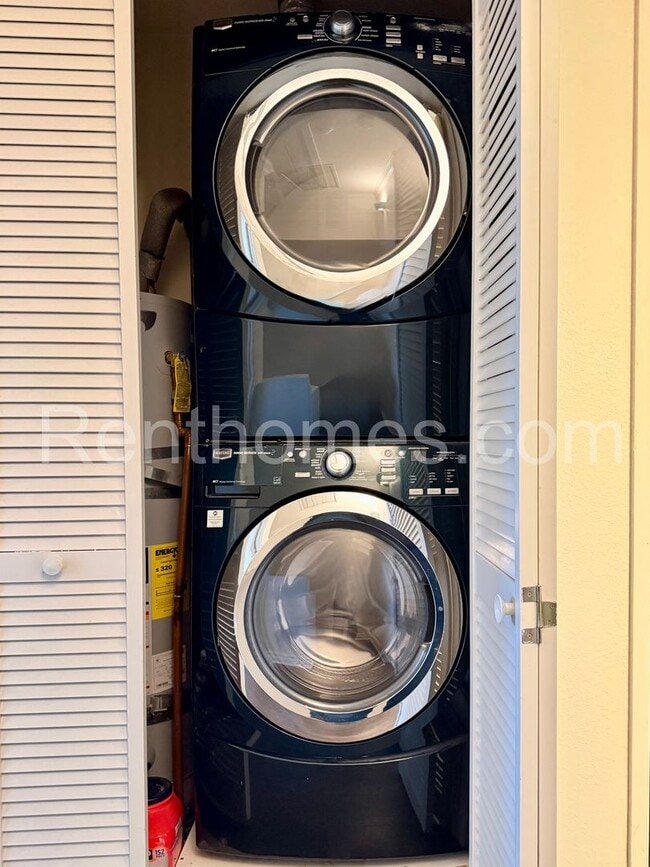 Building Photo - 3711 Louisiana St