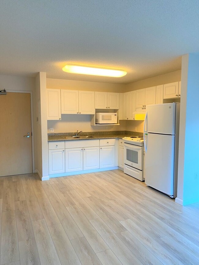 Building Photo - 801 South St