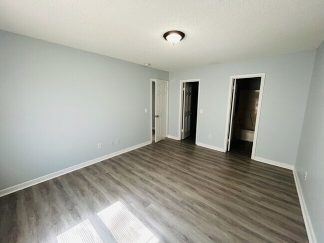 Building Photo - 4433 Torrance Dr NW