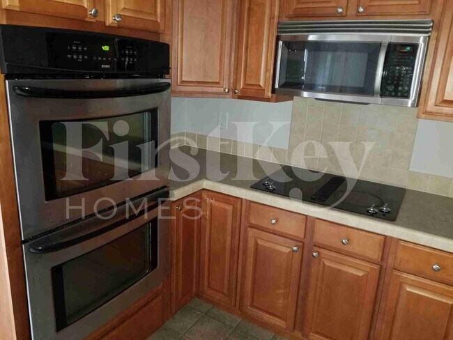 Building Photo - 1911 Chestnut Oak Ln