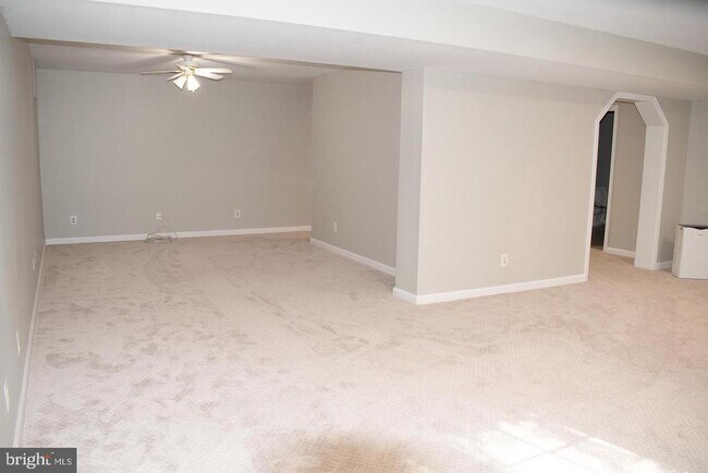 Building Photo - 105 Westmorland Ct