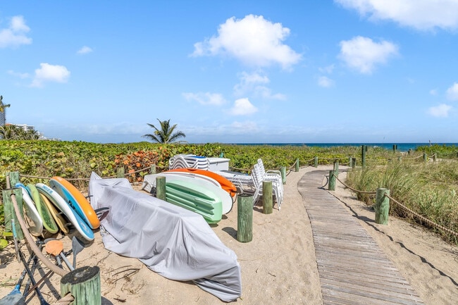 Building Photo - 3000 S Ocean Dr