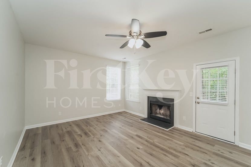 Building Photo - 6412 Spanish Moss Ln
