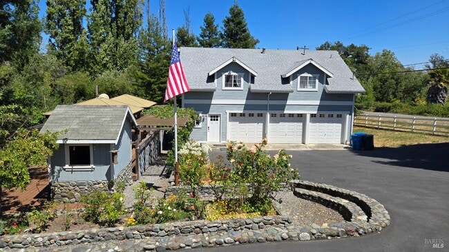 Building Photo - 125 Adobe Rd