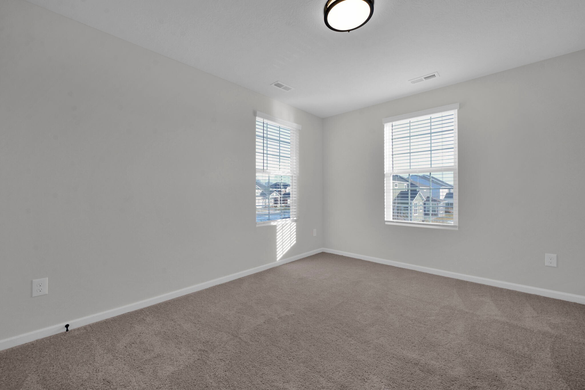 Building Photo - 12065 Landon Dr