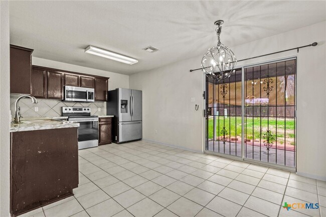 Building Photo - 5206 Oster Dr