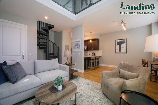 Building Photo - 2625 E Camelback Rd