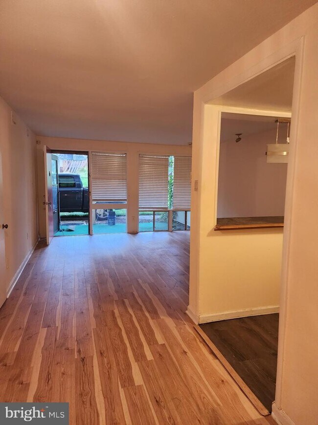 Building Photo - 7155 Donnell Pl