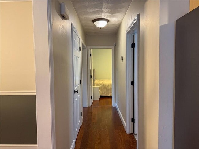 Building Photo - 2 Beatrice Ln