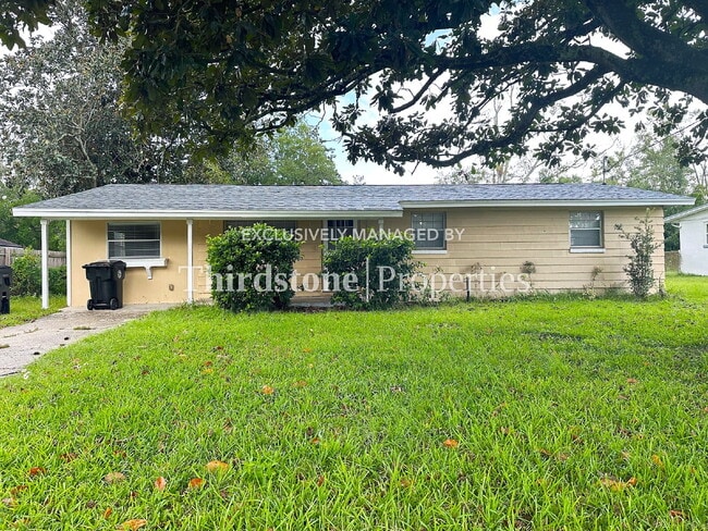 Primary Photo - 455 W Clermont Dr