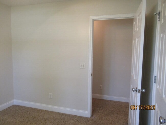 Building Photo - 4690 Great Oak Cir