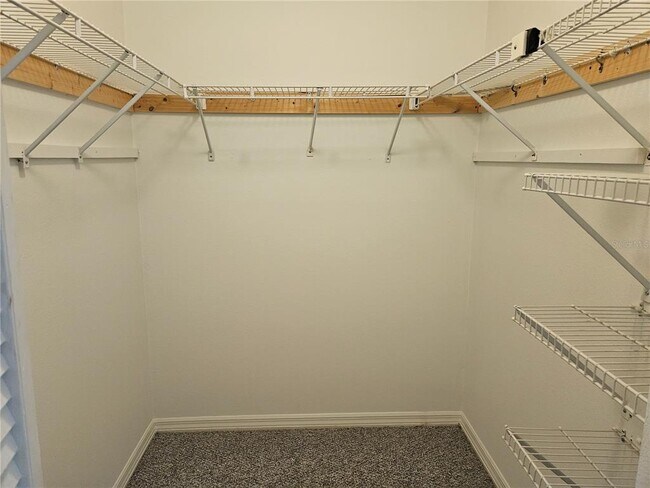 Building Photo - 2405 New Haven Cir