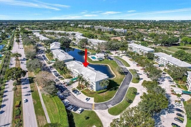 Building Photo - 6049 Balboa Cir