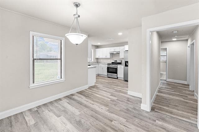 Building Photo - 5860 Tracyne Dr