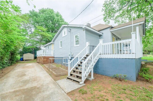 Building Photo - 75 Meldon Ave SE