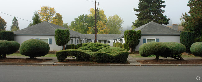 Primary Photo - 166-Gerth Apartments