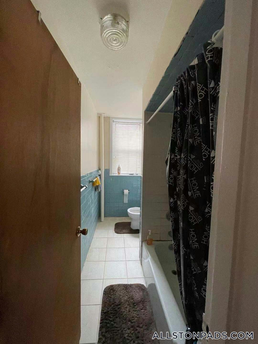 Building Photo - 1133 Commonwealth Ave