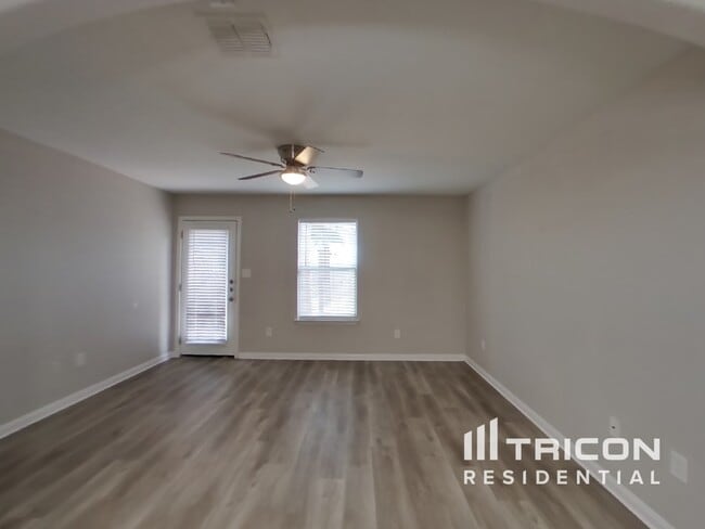 Building Photo - 11443 Coral Canyon