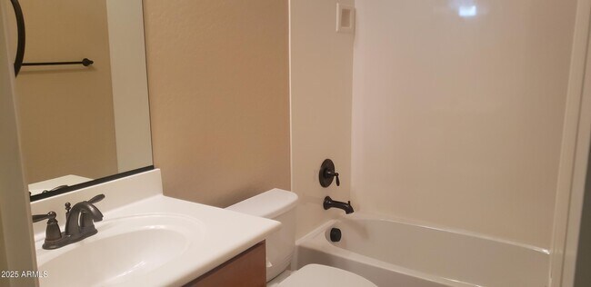 Building Photo - 3751 E Palo Verde St