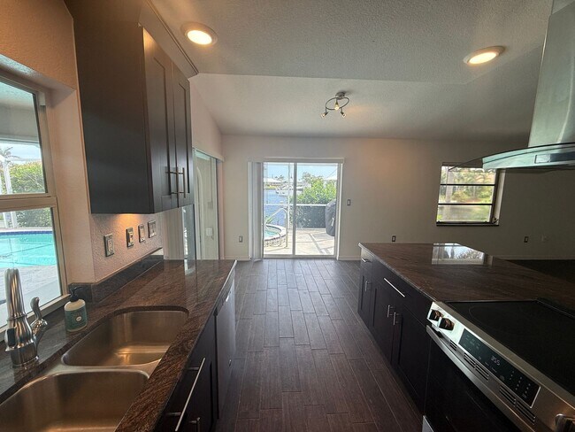 Building Photo - Sailboat waterfront home in PGI - 4 bedroo...
