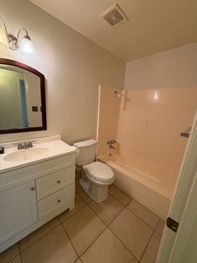 Building Photo - 10908 Michele Ave