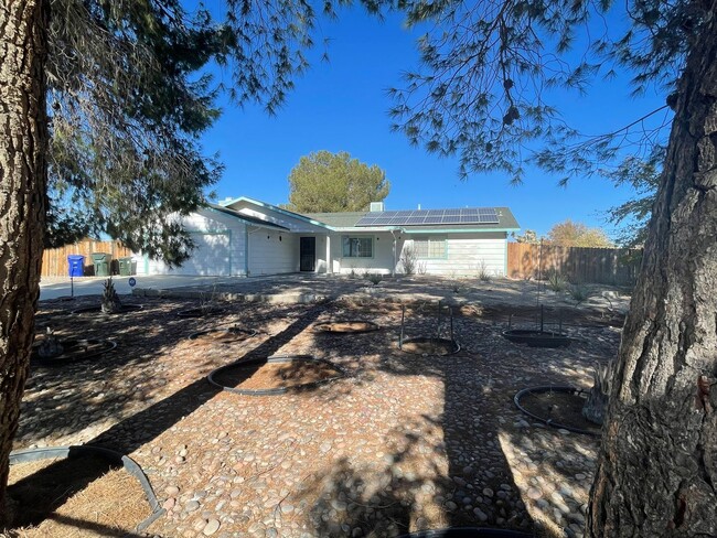 Building Photo - Apple Valley- 3 Bedrooms, 2 Bathrooms, Sol...