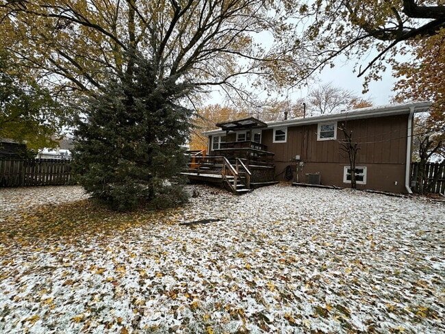 Building Photo - 6939 W 85th Ave