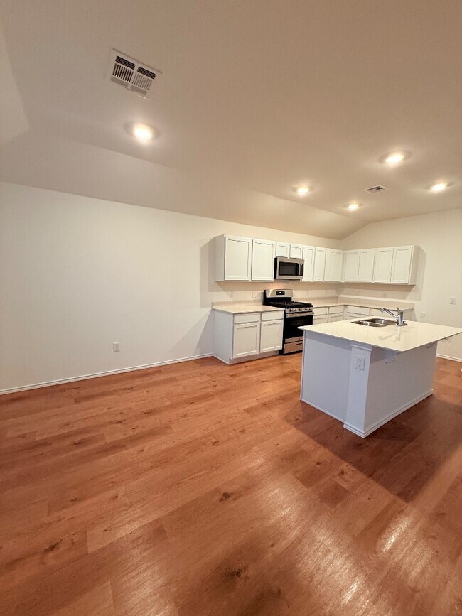 Building Photo - 1840 Black Poplar Wy