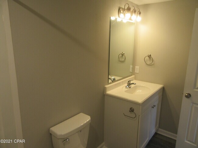 Building Photo - 9823 Clarence St