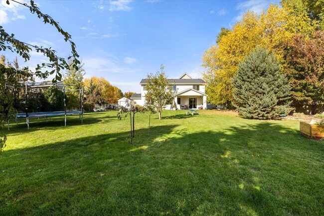 Building Photo - Spacious 5-Bedroom Home (plus bonus room) on ½ Acre in Bridgetower – Rare Meridian Rental!