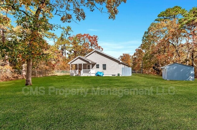 Building Photo - 756 Lakehurst Rd