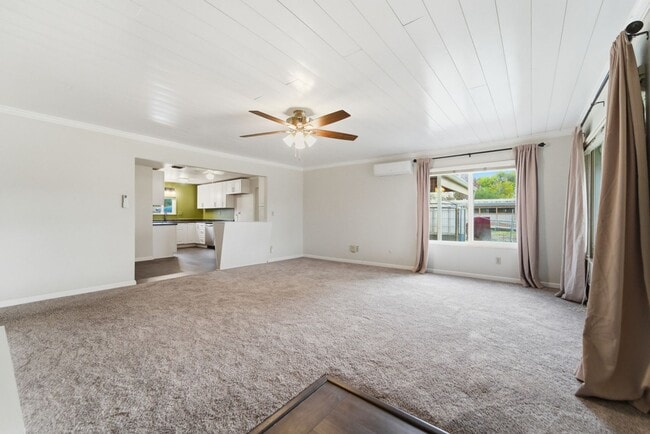 Building Photo - Beautiful 3-Bedroom Home with Extra Living Space and Modern Upgrades