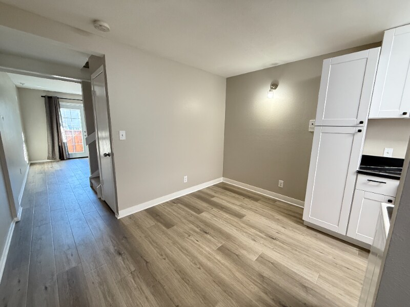 Building Photo - 1111 Maxwell Ave