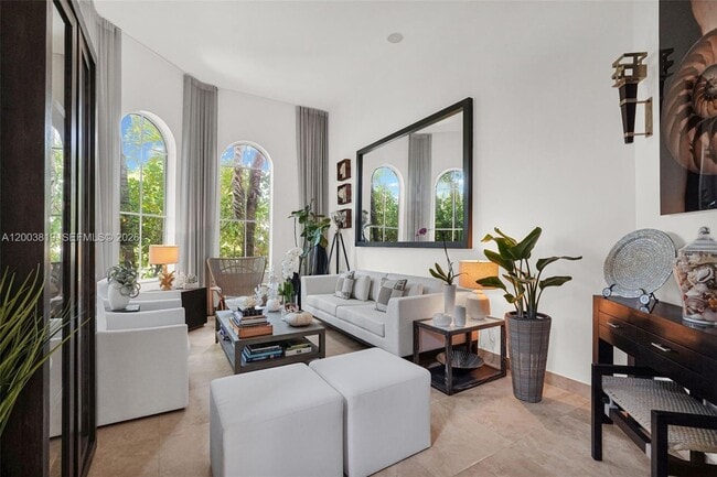 Building Photo - 2143 N Bay Rd