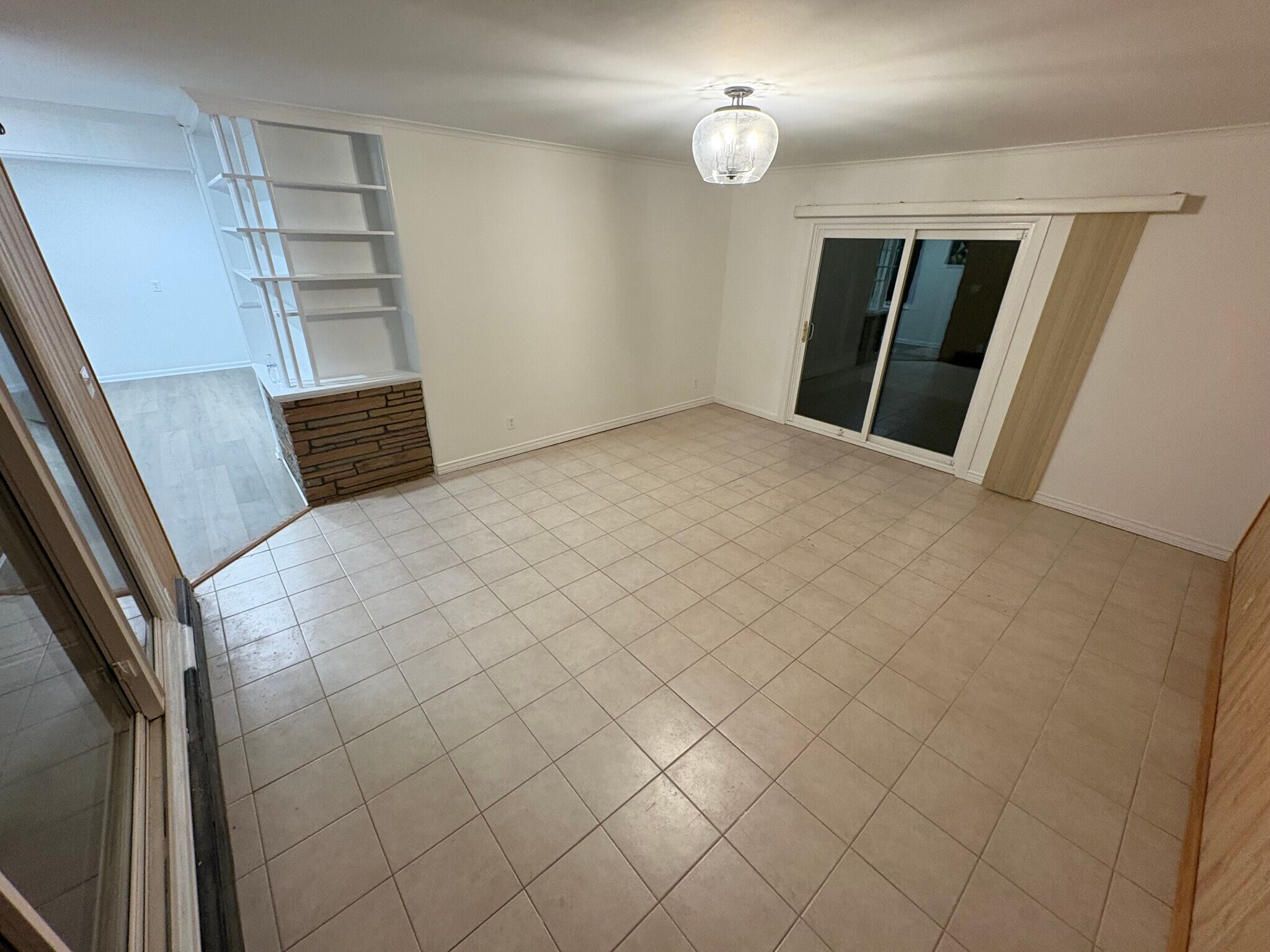 Building Photo - 20 Bogota Rd