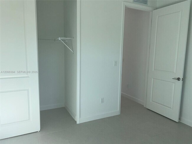 Building Photo - 6412 Seabright Ter