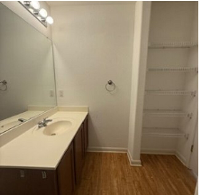 Building Photo - 1 Bedroom 1 Bathroom Duplex in Blanco Rive...