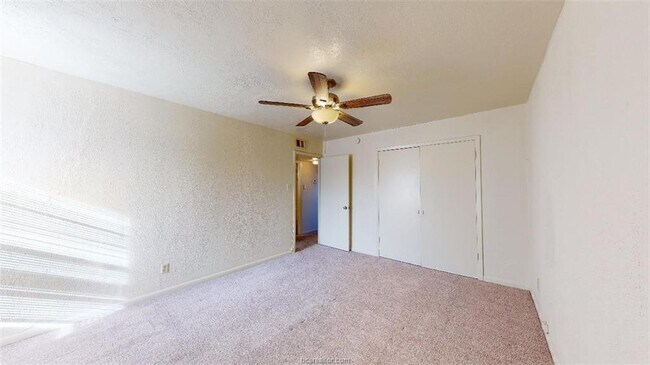 Building Photo - 3800 E 29th St